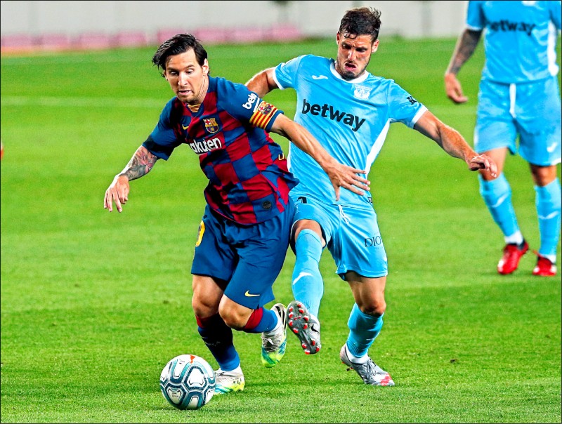 3-0横扫！英超争冠形势大变，曼城豪取3连胜，只落后阿森纳2分