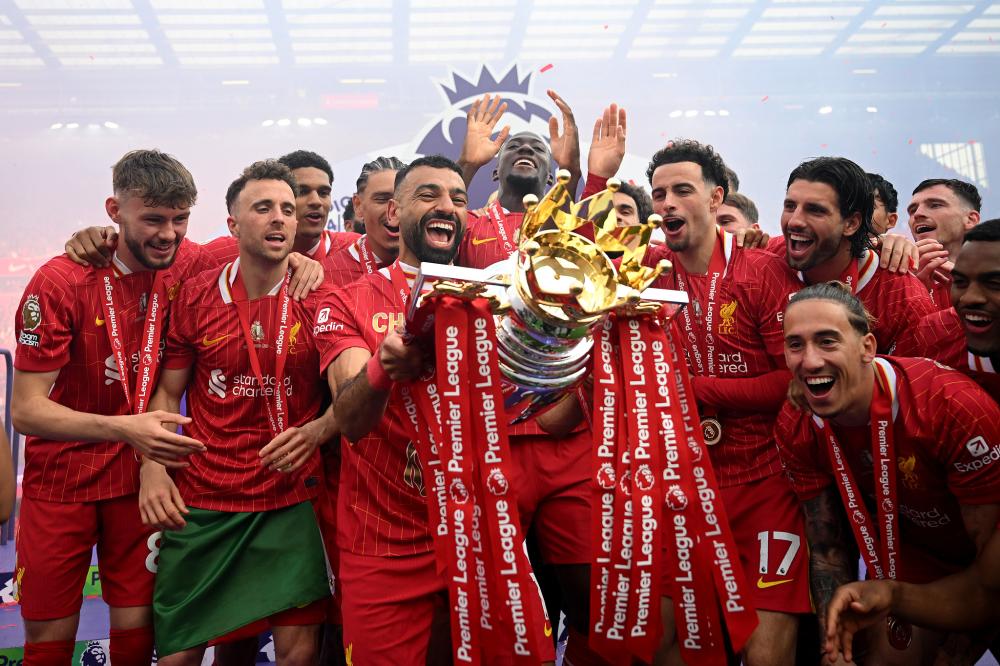 蓝黑门柱再塑？国米考量门将未来布局，解析维卡里奥方案