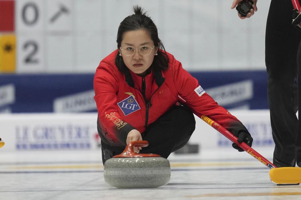 以剑会友 竞逐湖城 2025贵阳击剑公开赛在清镇启幕