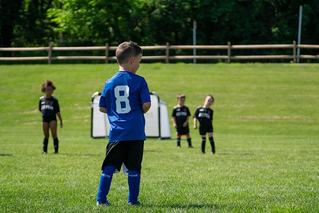 愤然离场 愤然离场